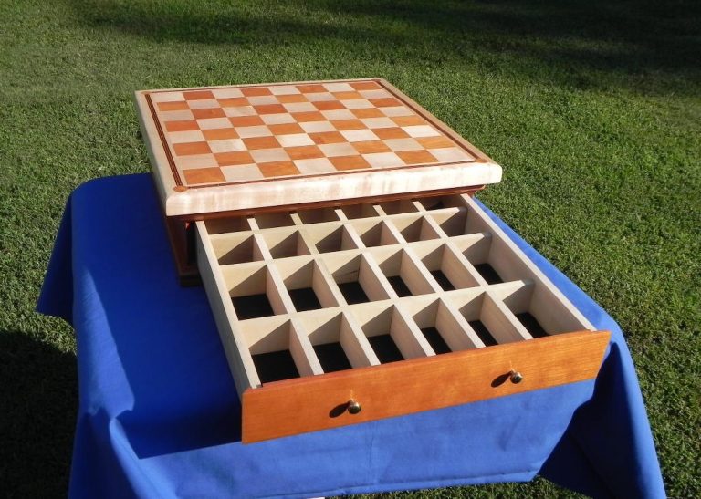 Storage for playing pieces