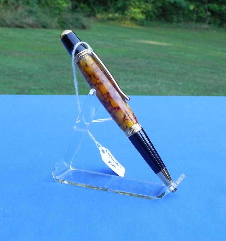 Gatsby style pen with a composite yellow gold crystals body.